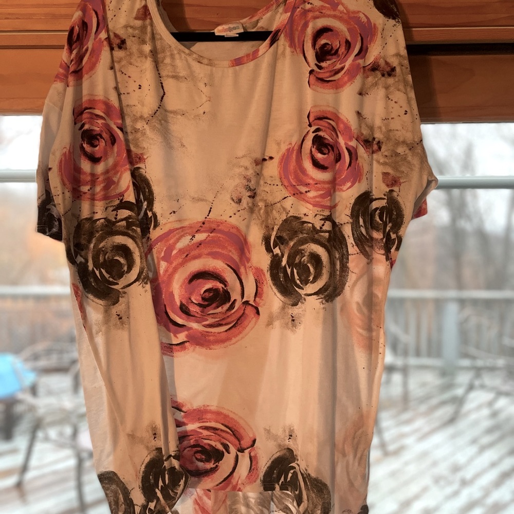 Like New Lularoe Irma 🌹